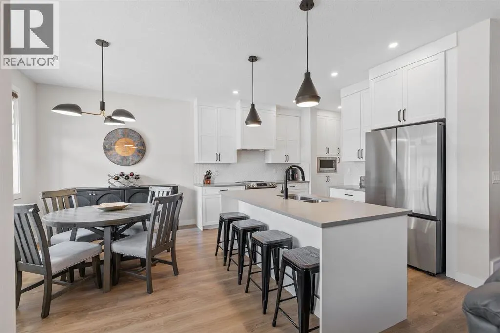 204, 201 Cooperswood Green SW