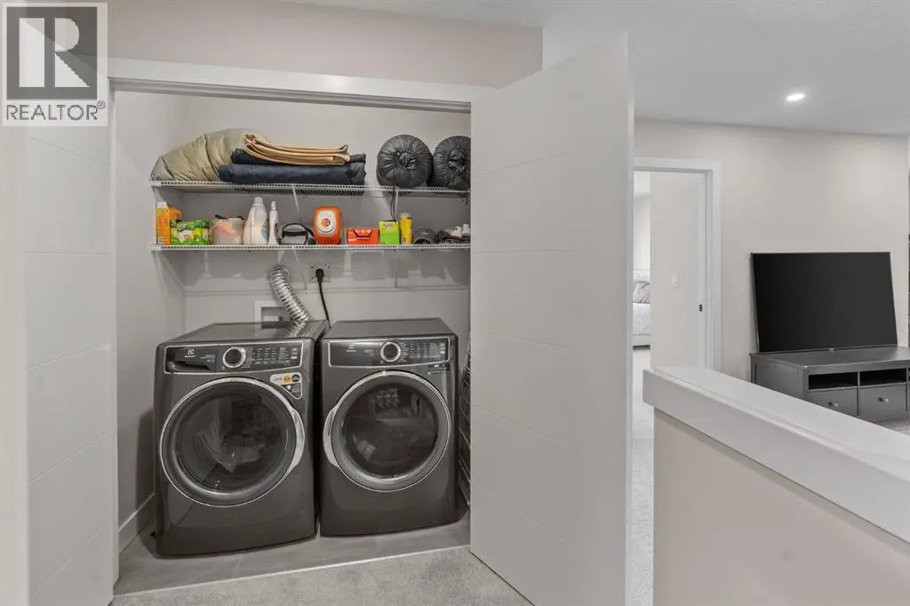 204, 201 Cooperswood Green SW