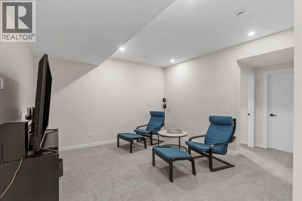 204, 201 Cooperswood Green SW