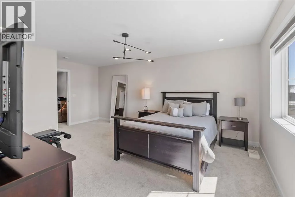 204, 201 Cooperswood Green SW