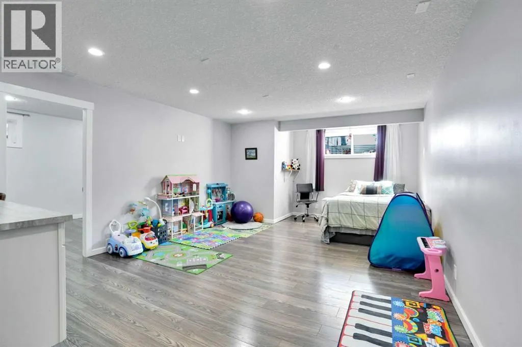 100 Cranberry Circle SE