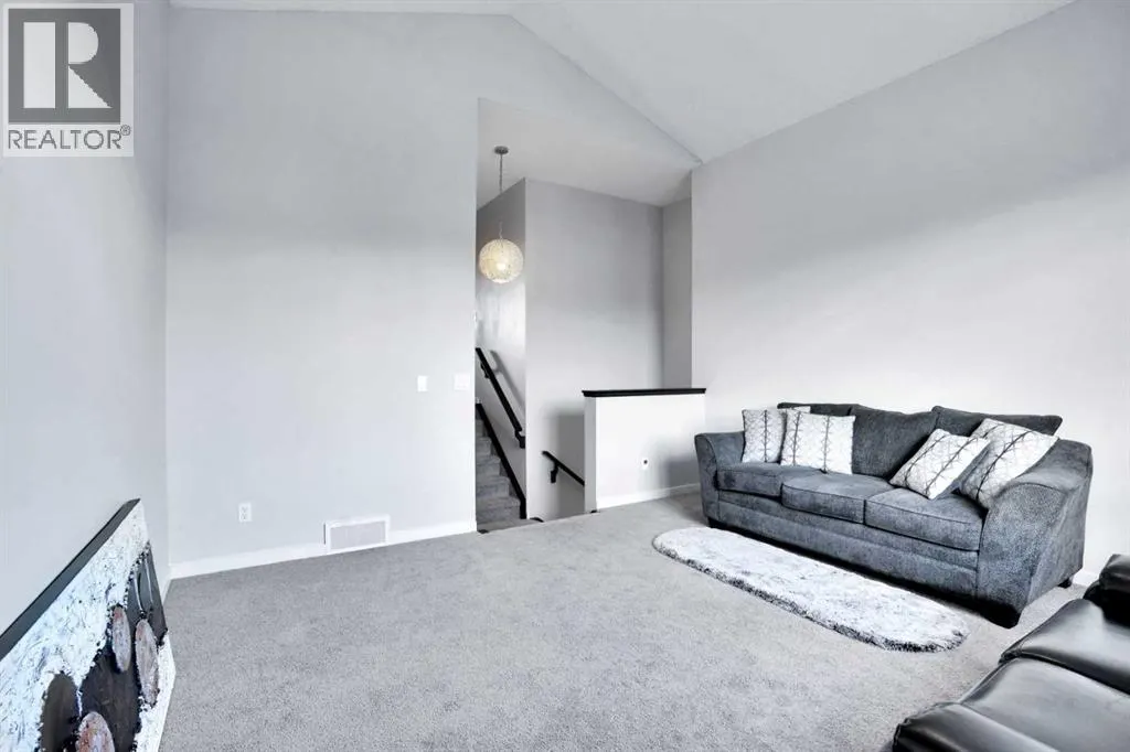 100 Cranberry Circle SE