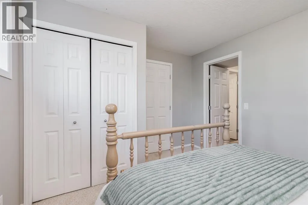 15 COPPERFIELD Rise SE