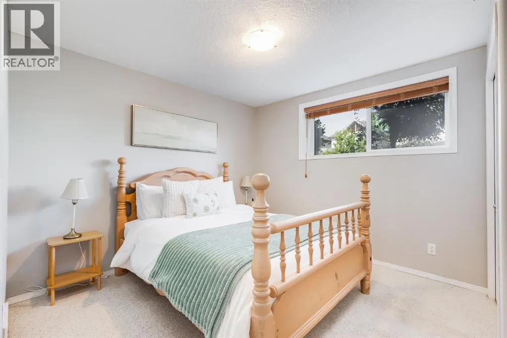 15 COPPERFIELD Rise SE