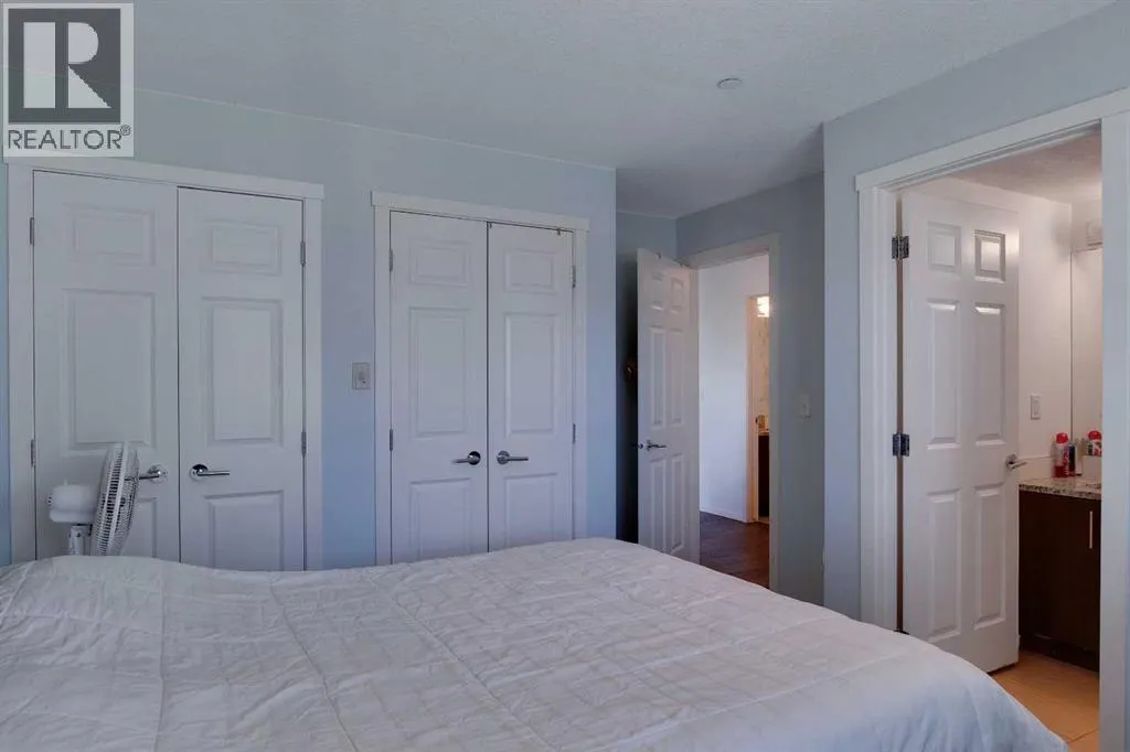 #1109, 99 Copperstone Park SE