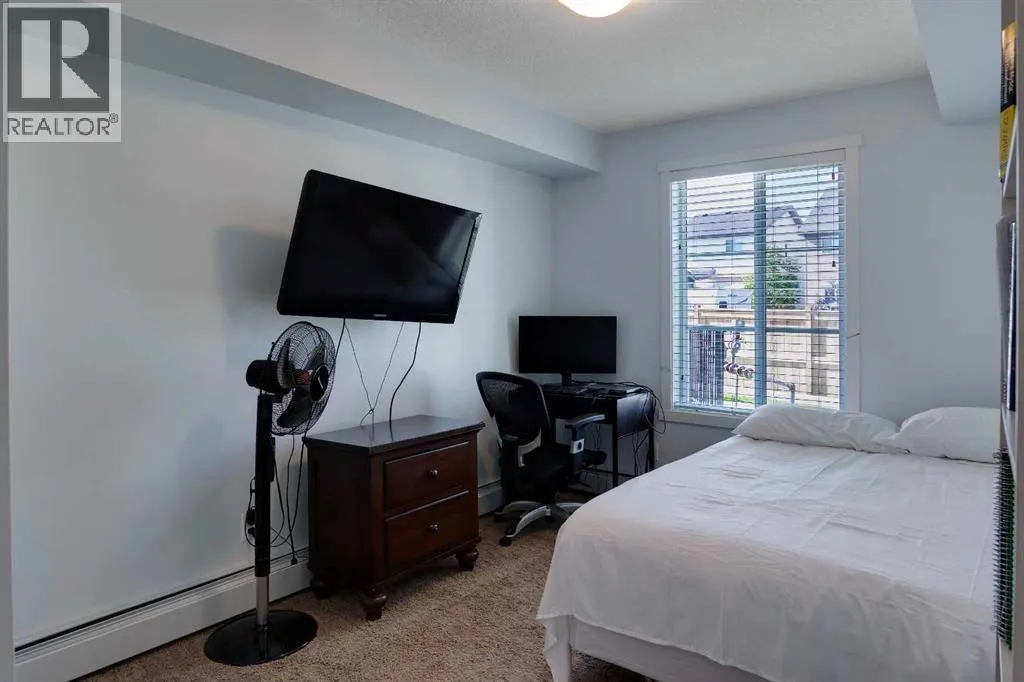 #1109, 99 Copperstone Park SE