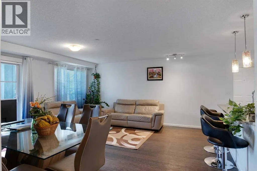 #1109, 99 Copperstone Park SE