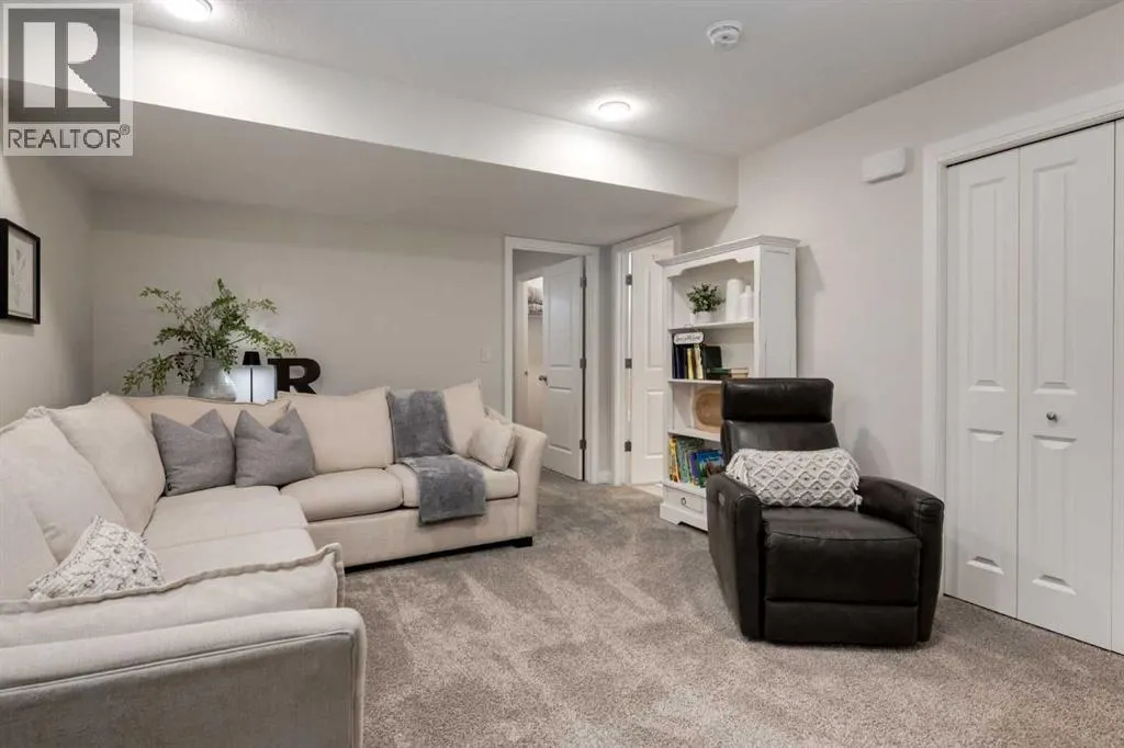 34 LAWRENCE Green SE