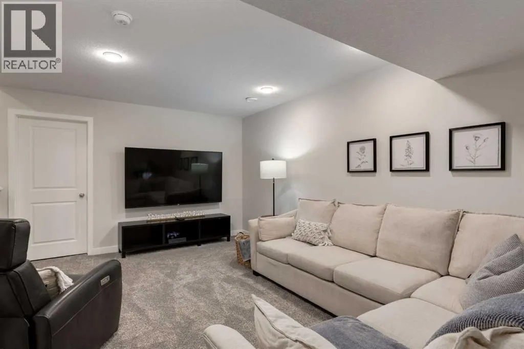 34 LAWRENCE Green SE