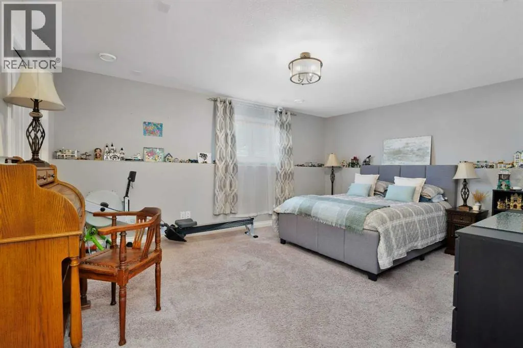 7 Woodrow Close