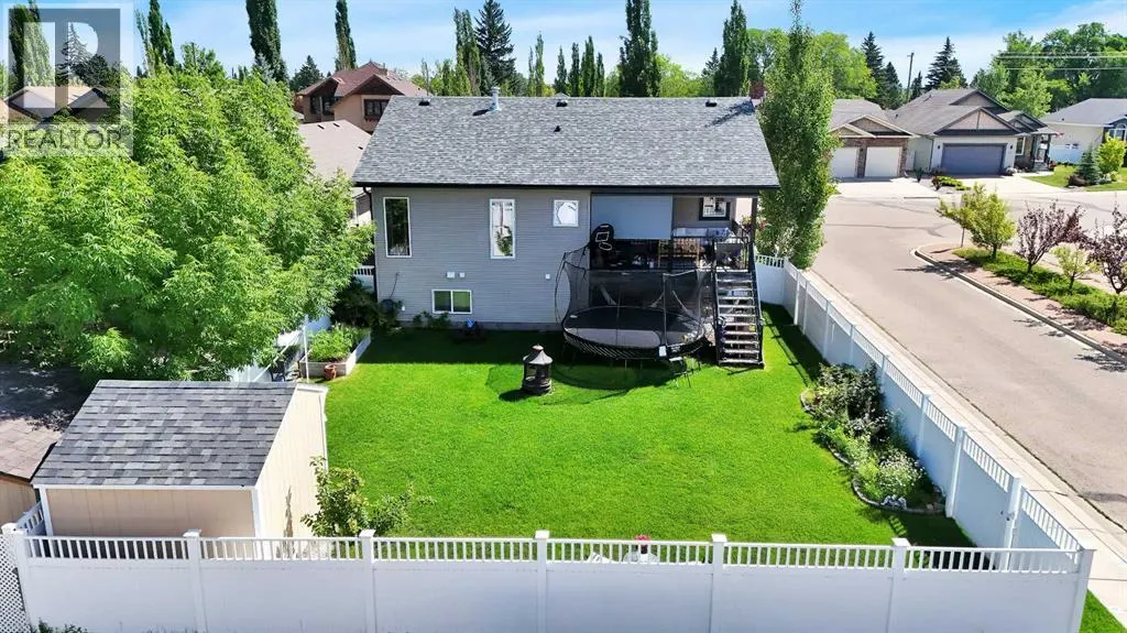7 Woodrow Close