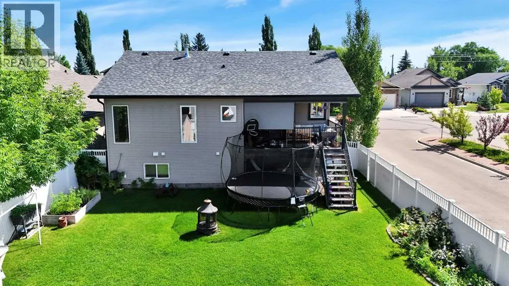 7 Woodrow Close