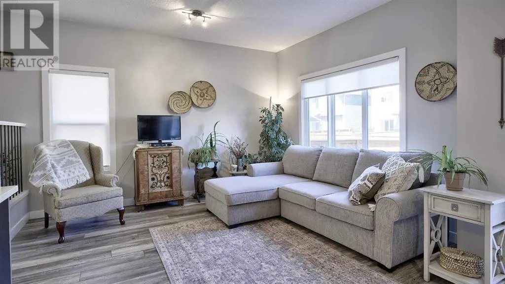 135 Reunion Loop NW