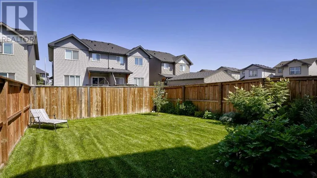 135 Reunion Loop NW