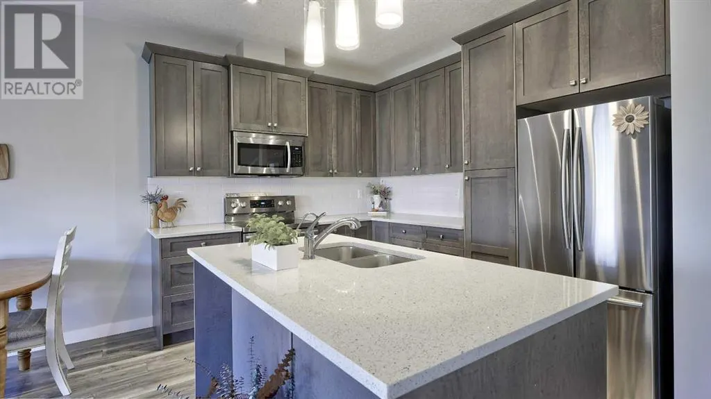 135 Reunion Loop NW