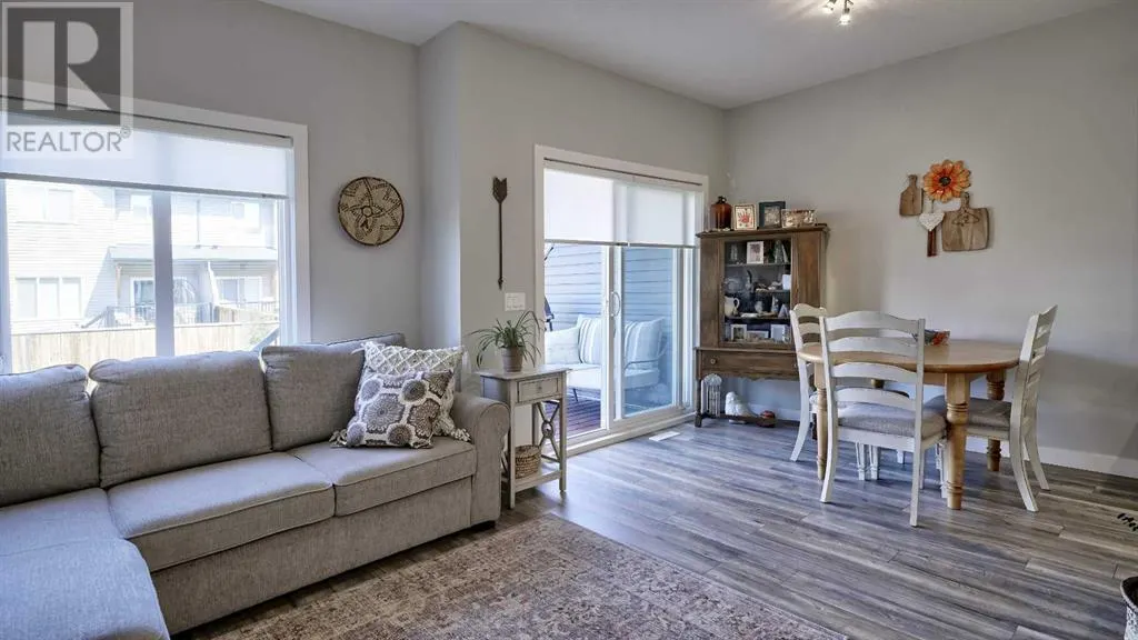 135 Reunion Loop NW