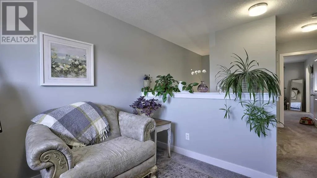 135 Reunion Loop NW