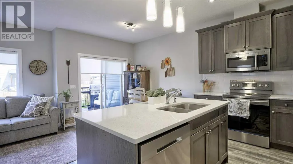 135 Reunion Loop NW