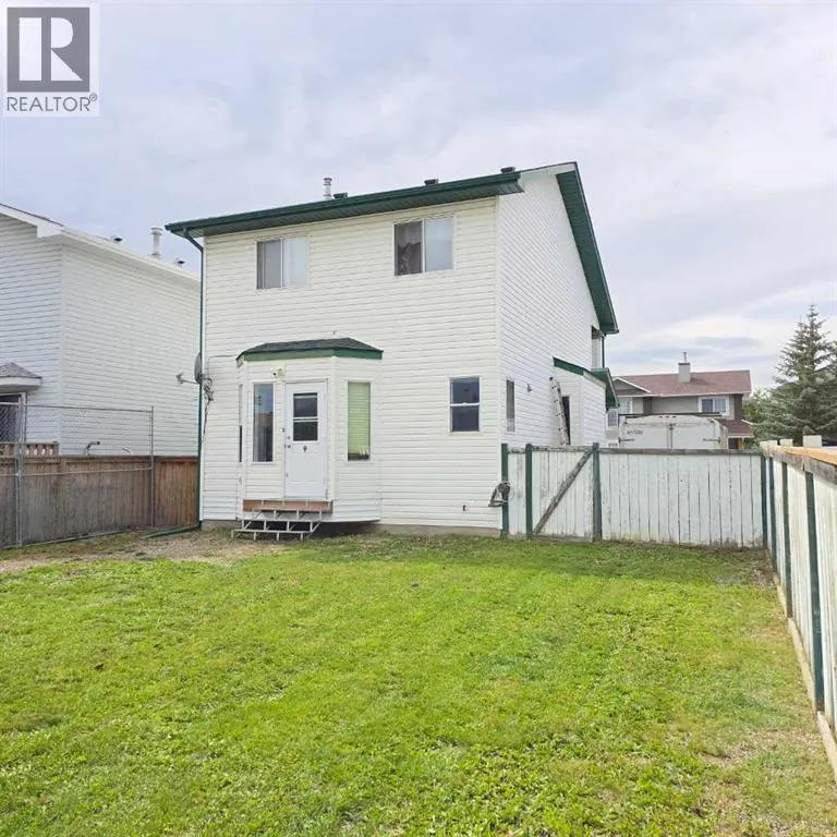8 Woodside Circle NW