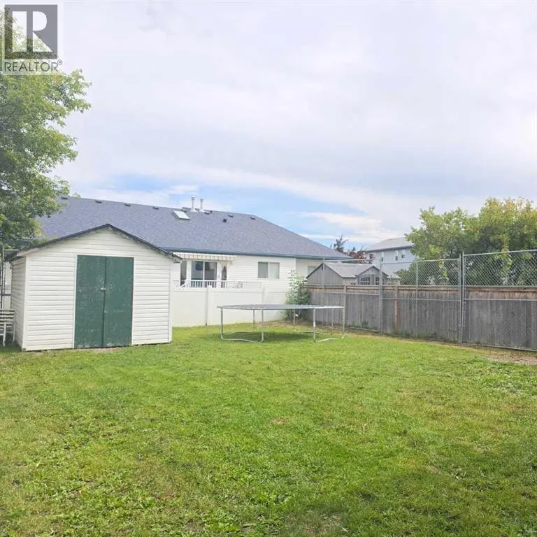 8 Woodside Circle NW