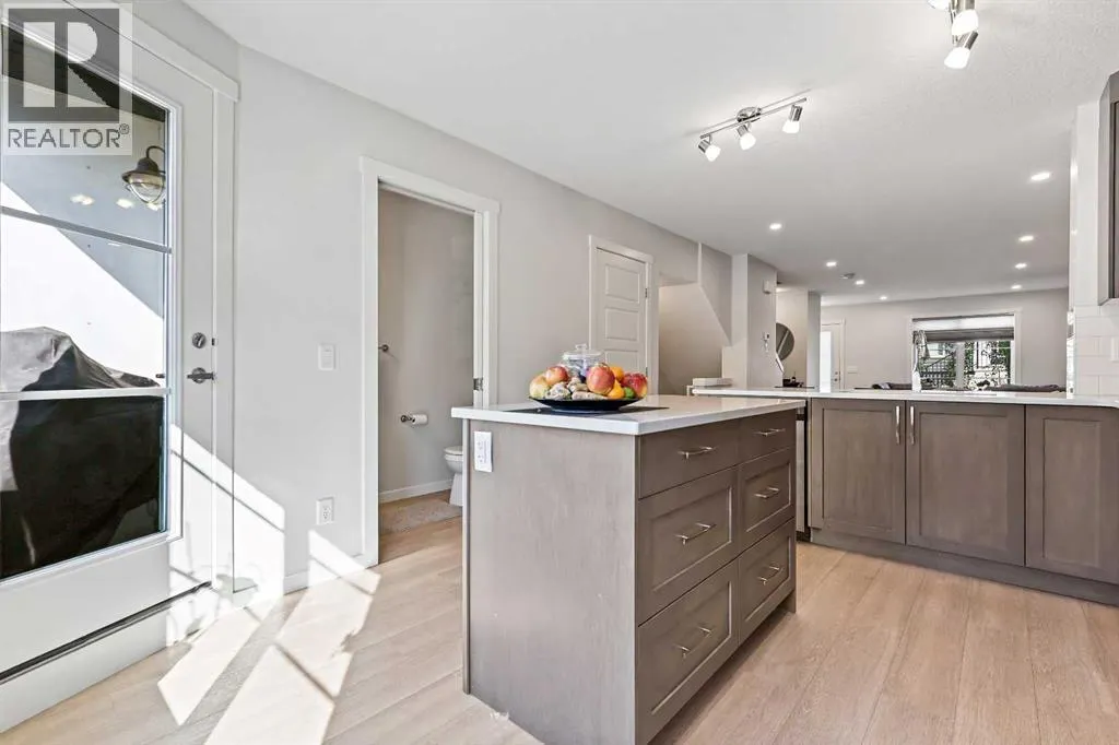 107, 474 Seton Circle SE