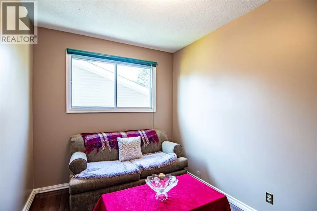 84 Pearson Crescent