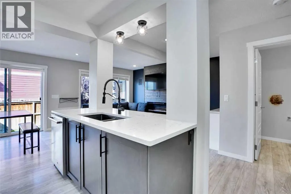 602, 2400 Ravenswood View SE