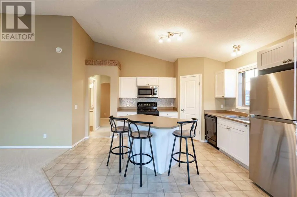 201, 7 Everridge Square SW