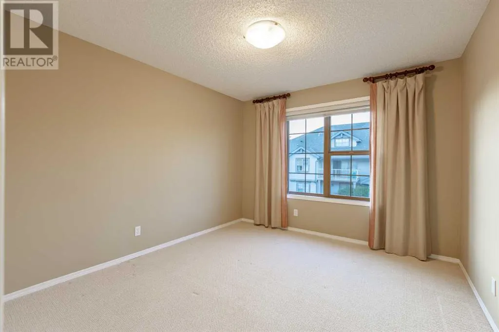 201, 7 Everridge Square SW