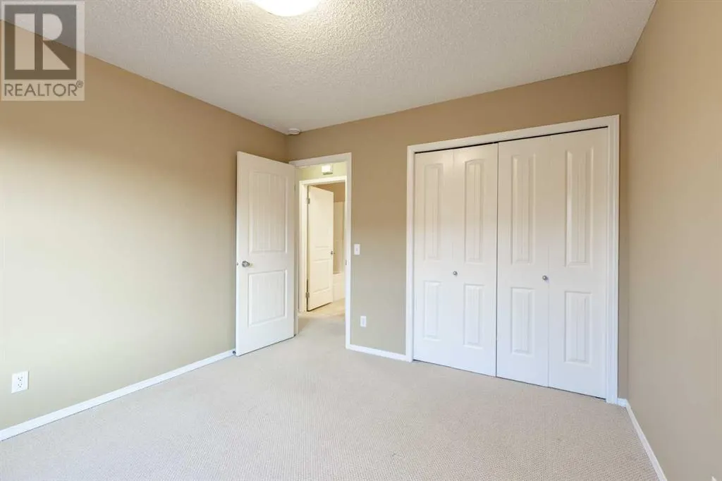 201, 7 Everridge Square SW
