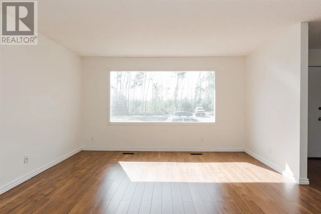 453 Signal Road