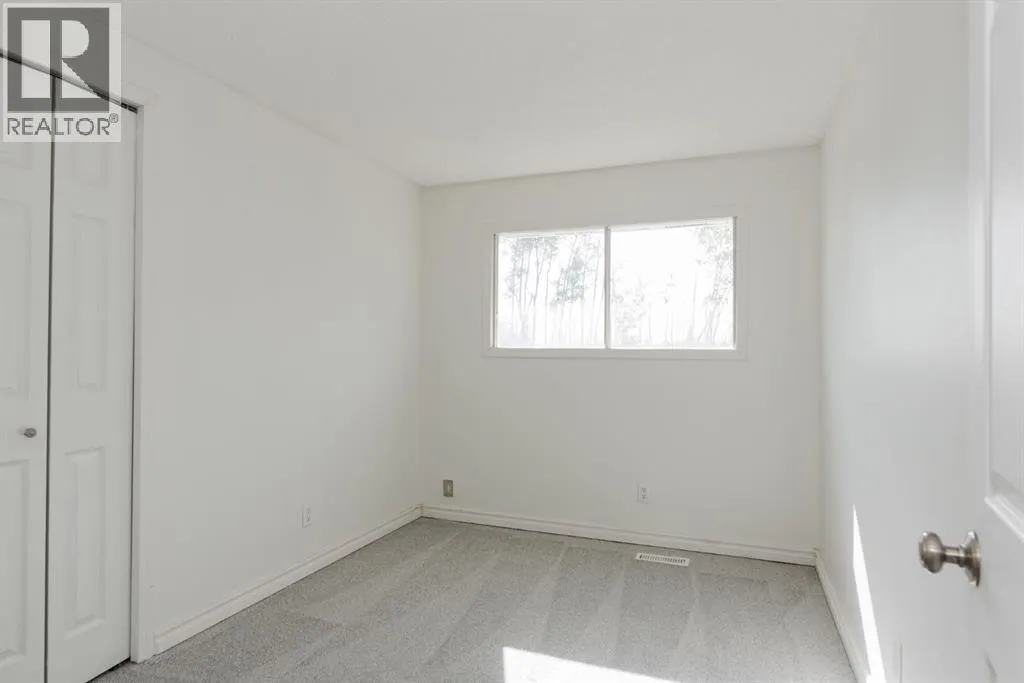453 Signal Road