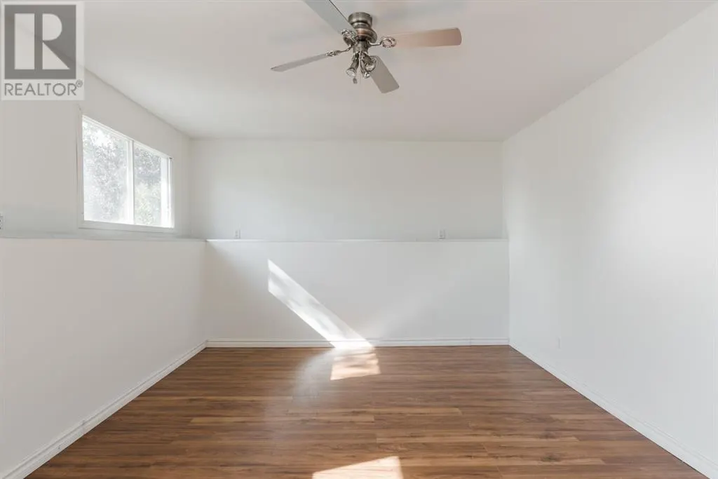 453 Signal Road