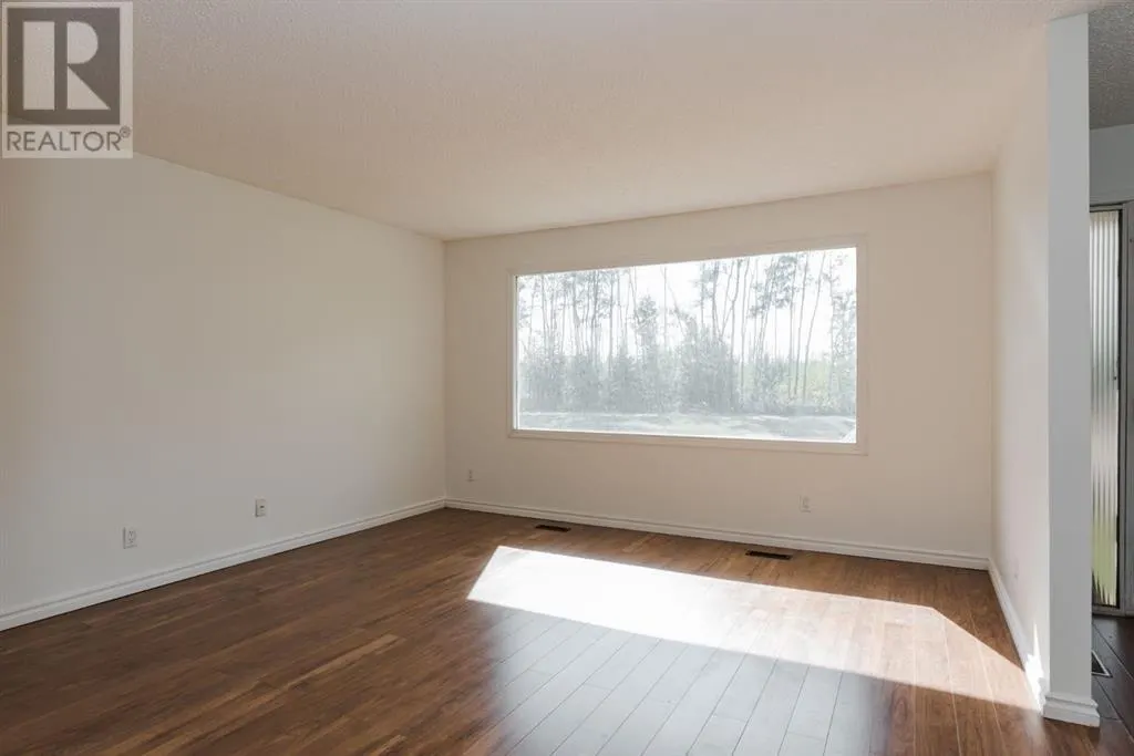453 Signal Road