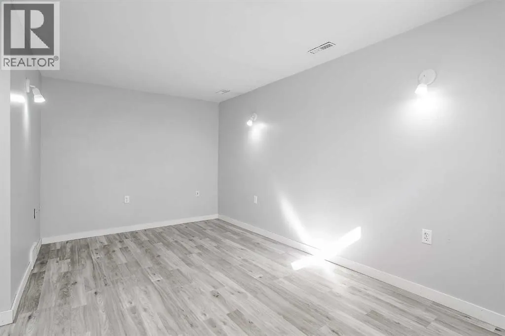 16 Mckinley Road SE
