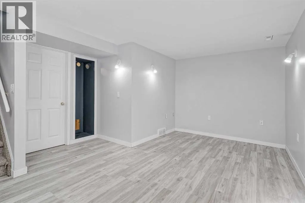 16 Mckinley Road SE