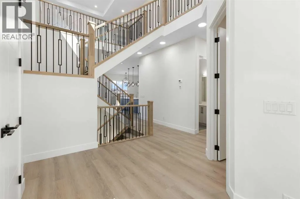 83 Midgrove Drive SW