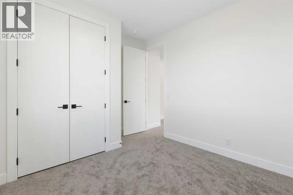 83 Midgrove Drive SW