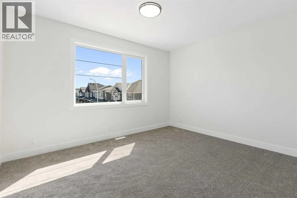 83 Midgrove Drive SW