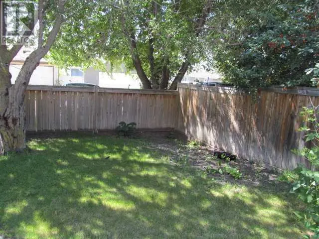 12 CAMPBELL Avenue