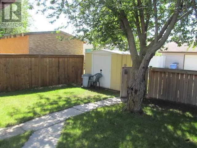 12 CAMPBELL Avenue