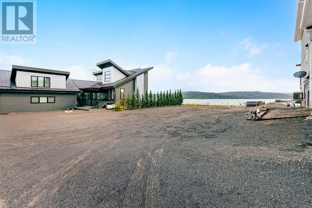 407 Cottage Club Grove