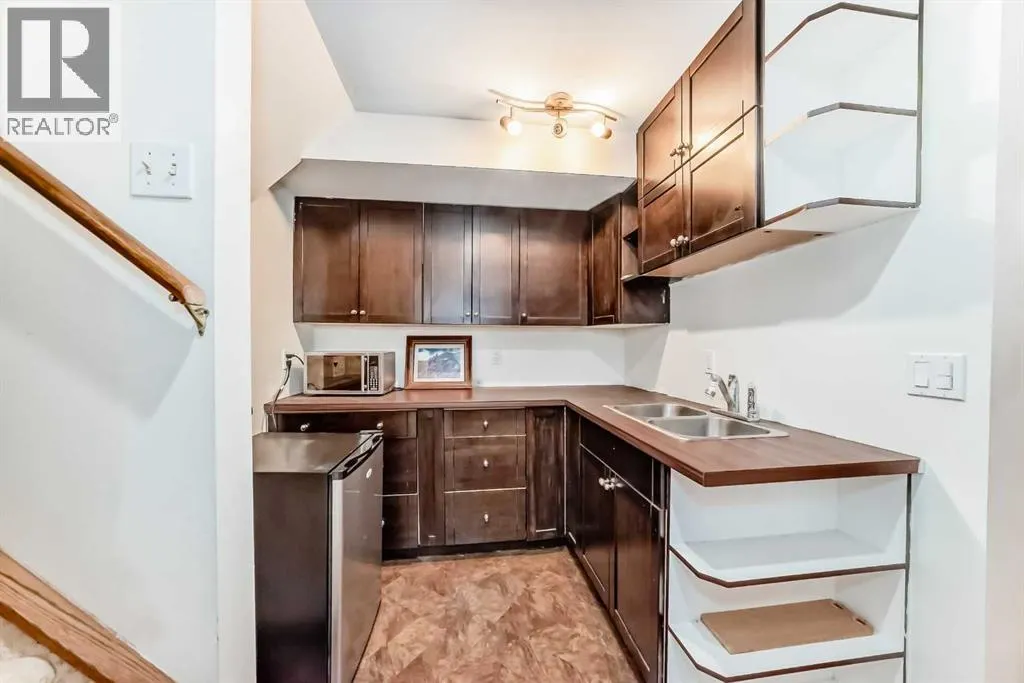 165 Shawinigan Drive SW