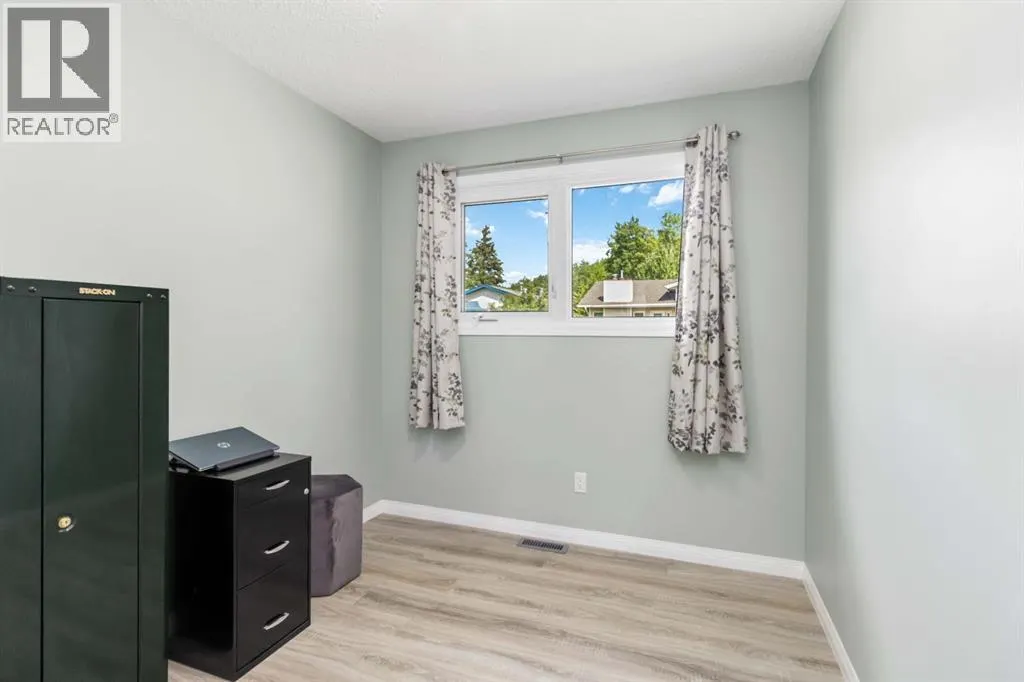 129 Ermine Crescent