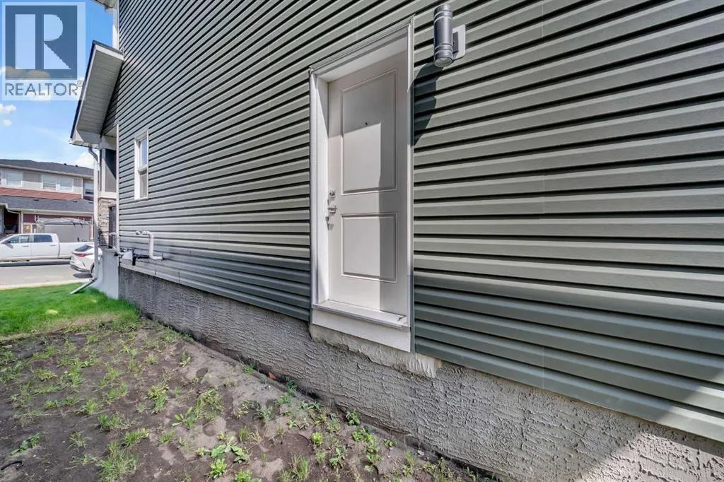 101 Midtown Close SW