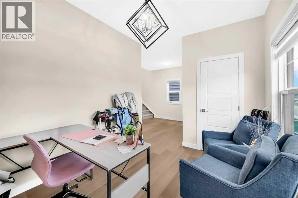 101 Midtown Close SW