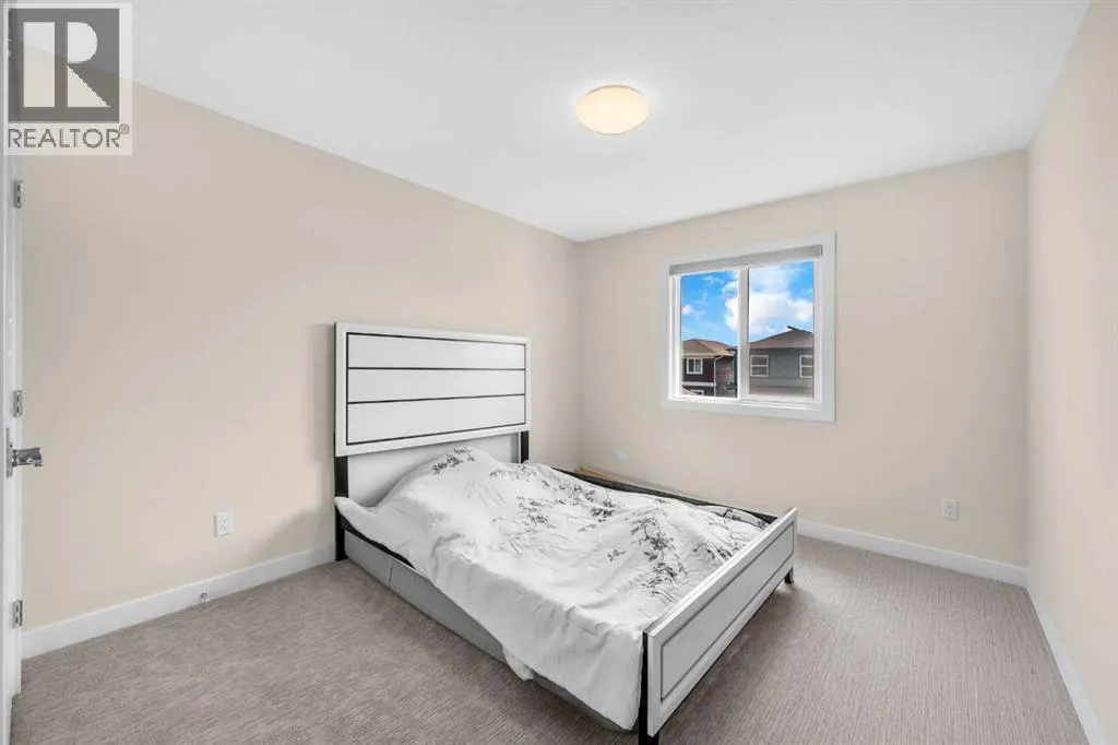 101 Midtown Close SW