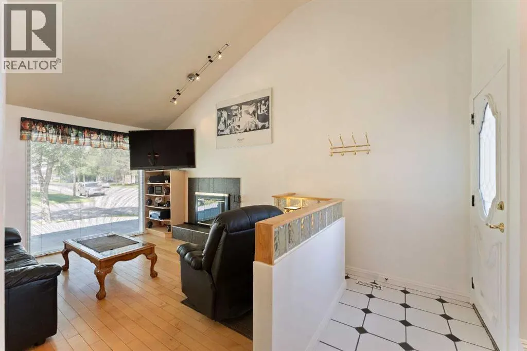 79 Templegreen Place NE