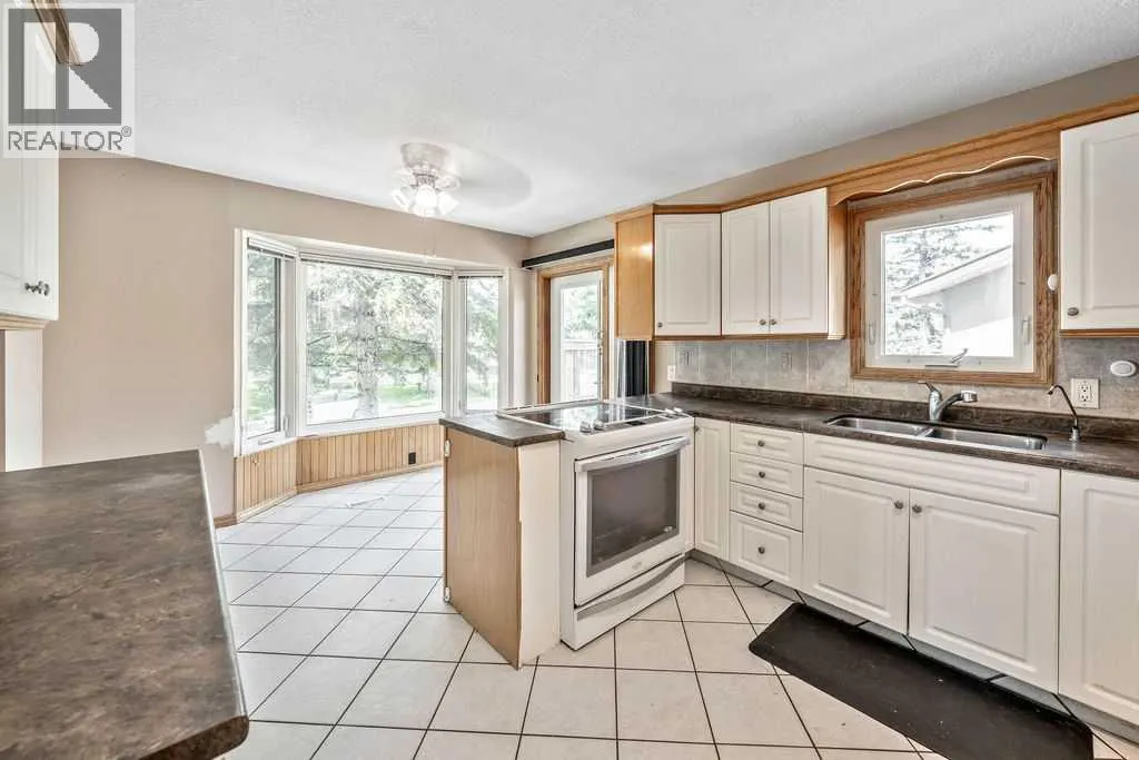 354 Maitland Hill NE