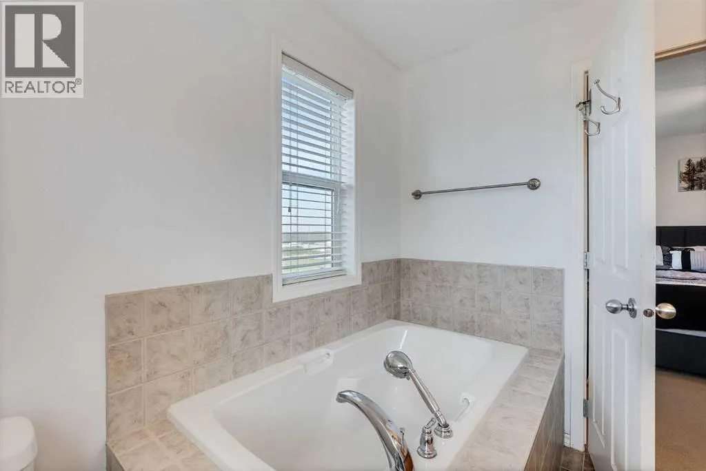 135 Sage Valley Circle NW